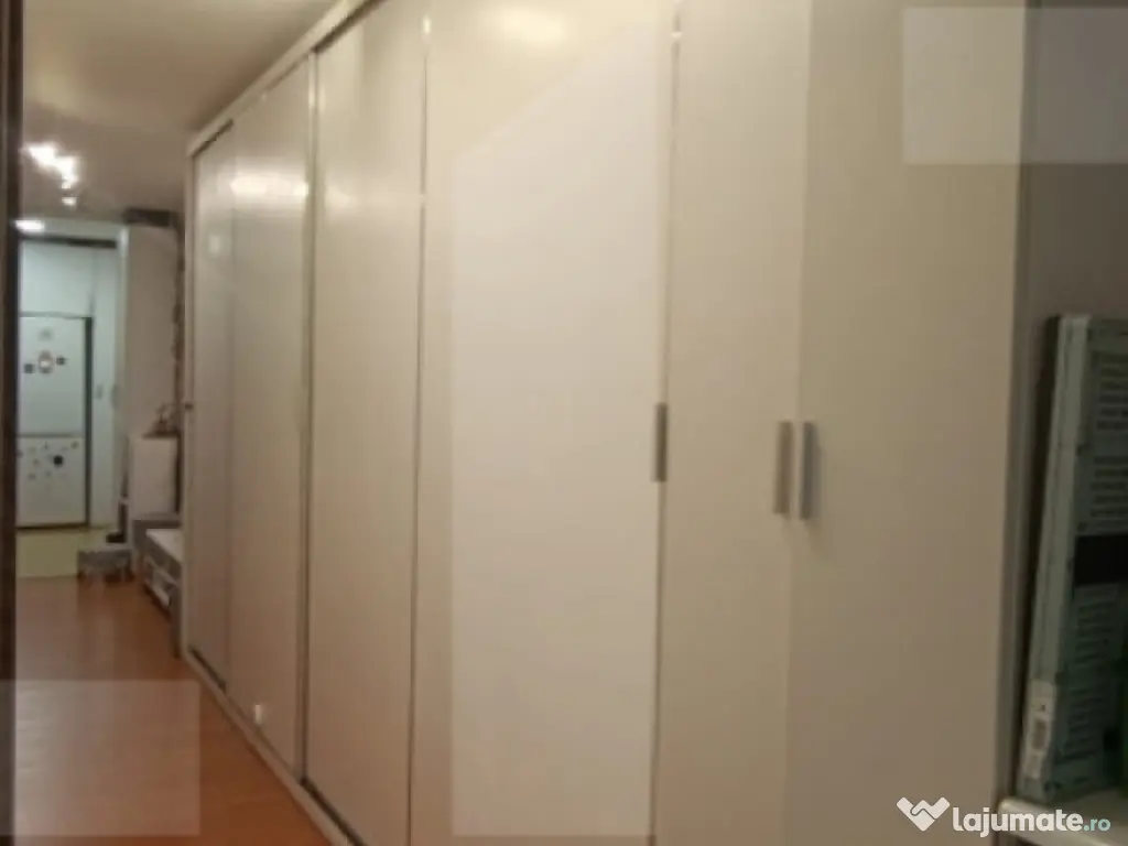 Apartament 3 camere, 60 mp, zona Aradului