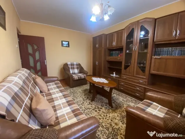Apartament 2 cam decomandat, centrală termică, mobilat și utilat