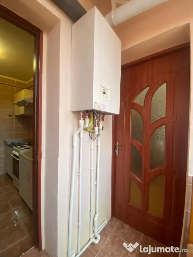 Apartament 2 cam decomandat, centrală termică, mobilat și utilat