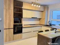 Apartament 3 camere zona TRACTORUL,