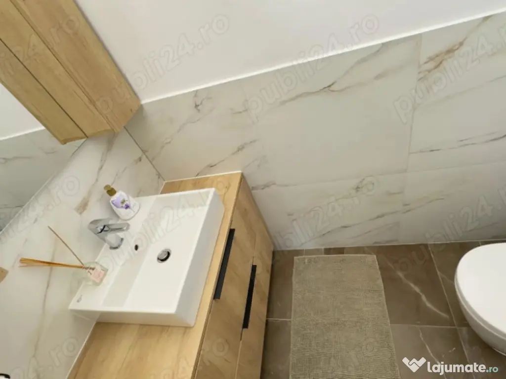 Apartament 3 camere zona TRACTORUL,