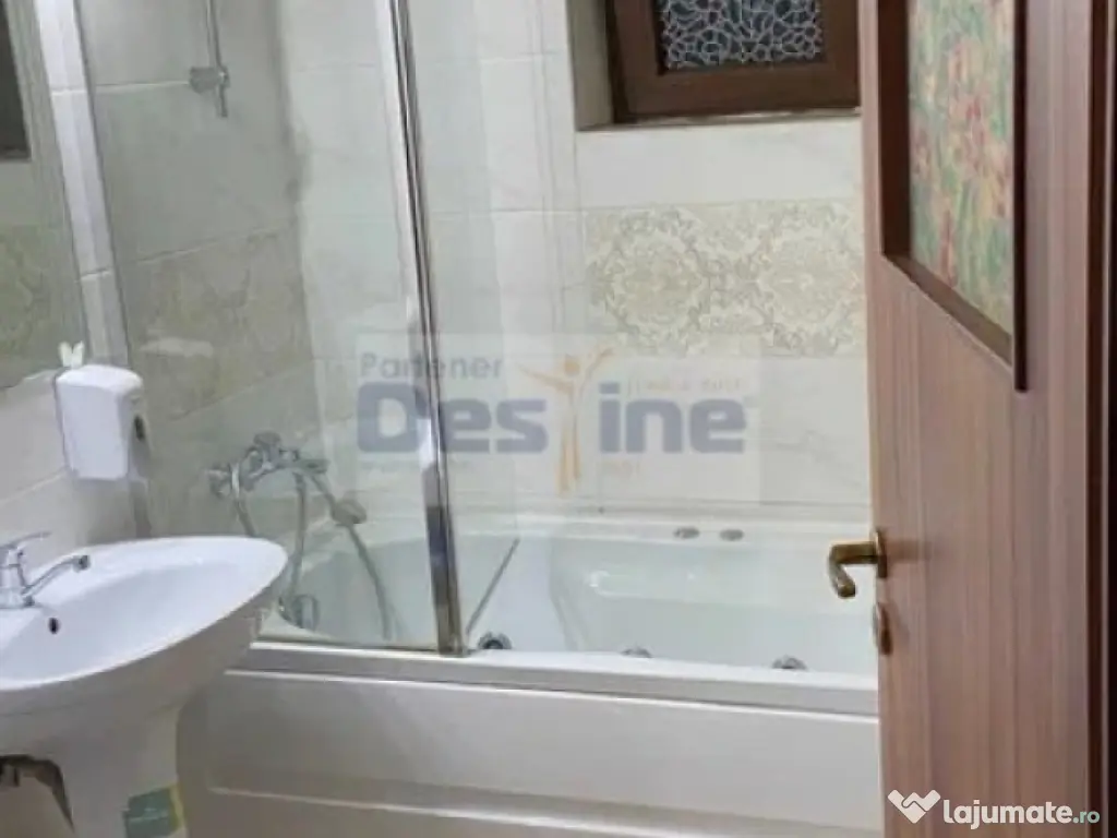 Apartament 2 camere - Decomandat, Etaj 3, Parcare inclusa