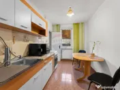 Apartament cu 4 camere de închiriat în zona Banu Maracine 