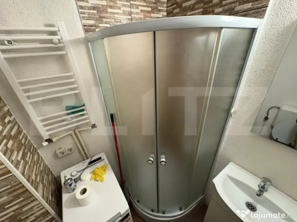 2 camere mobilat, 30 mp, centrală – gata de mutat, zonă