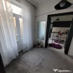 - Casa cu 5 camere, zona centrala.