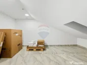 Spațiu comercial de închiriat la mansarda 