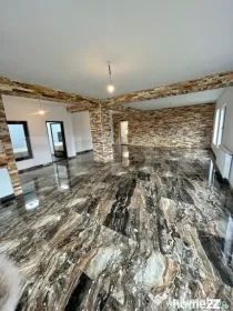 Liniște, spațiu și eleganță – casă superbă lângă
