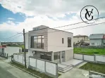 Vila modernă - finisată -terasă circulabila vedere lac ș