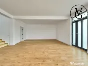 Vila modernă - finisată -terasă circulabila vedere lac ș 