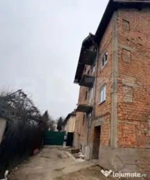 APARTAMENTE DE VANZARE, 75 MP, ZONA TRACTORUL - 170.000