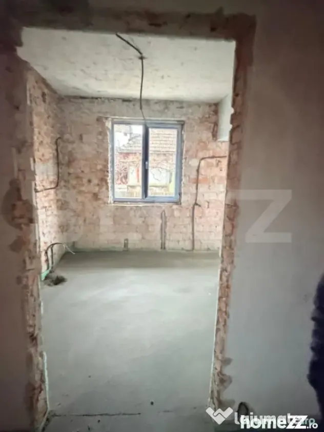 APARTAMENTE DE VANZARE, 75 MP, ZONA TRACTORUL - 170.000 - Brasov (Brasov)