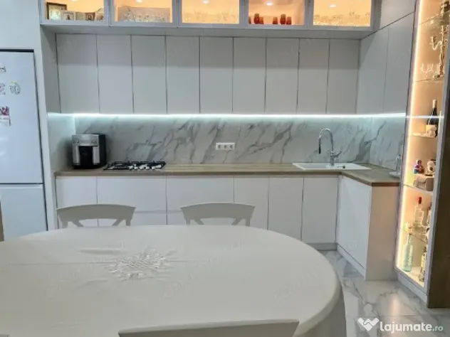 Apartament 3 camere zona Băneasa