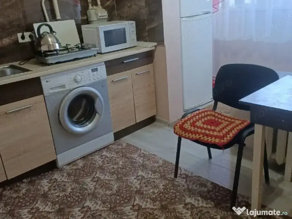 Oferim spre inchiriere garsoniera in zona Aparatorii Patriei