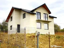 Casă individuală 4 camere, 120 mp utili, zona Bucium