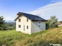 Casă individuală 4 camere, 120 mp utili, zona Bucium