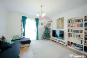 De vânzare apartament cu 2 camere, parter, parcare inclu... 