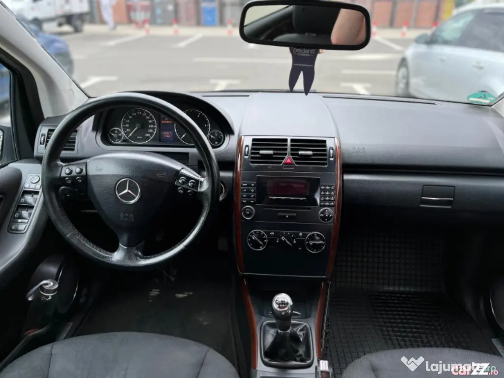 Mercedes a180 autoturism