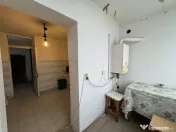 3 cam, 74 mp. decomandat, fara imbunatatiri, et.4, acoperis, Cuza Voda 