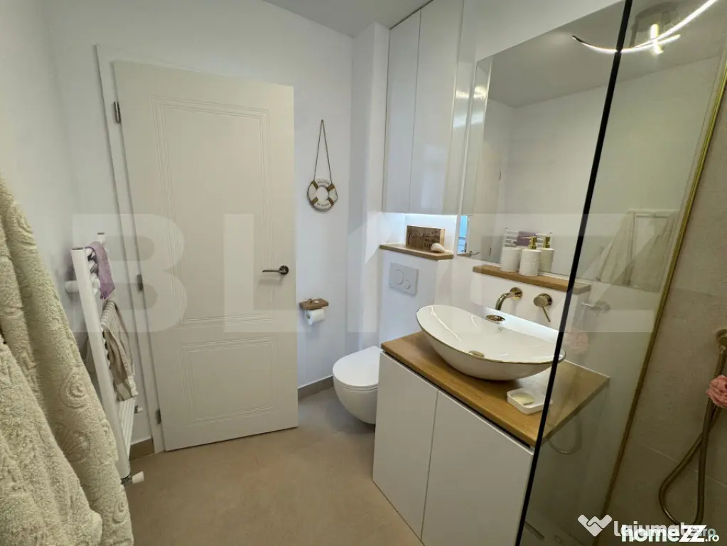 Apartament cu 2 camere, etaj intermediar, balcon, parcare, z - Floresti (Cluj)