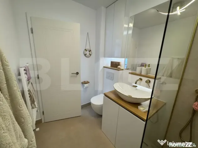 Apartament cu 2 camere, etaj intermediar, balcon, parcare, z - Floresti (Cluj)