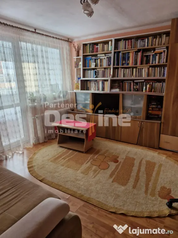 Apartament 2 camere, zona centrală, Cugir