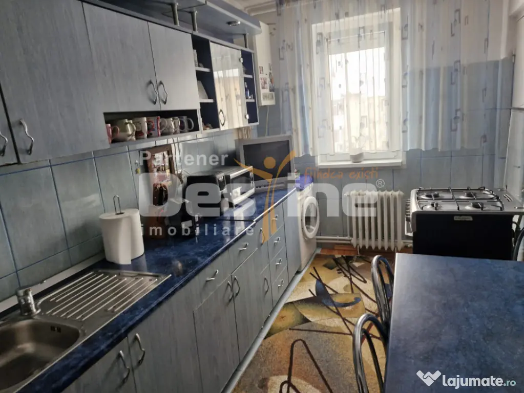 Apartament 2 camere, zona centrală, Cugir