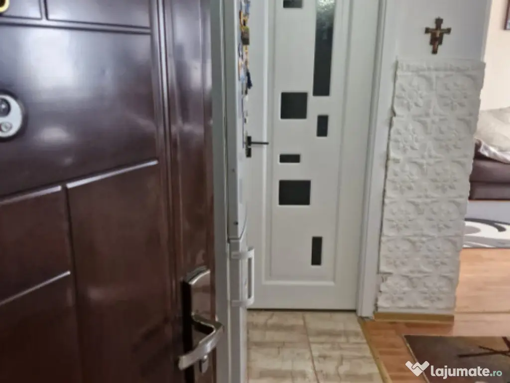 Apartament 2 camere, zona centrală, Cugir