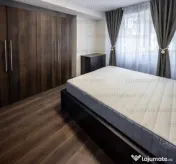 Apartament 3 camere, decomandat - zona Tractorul 