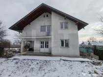 Casa de vanzare, 140mp + teren 603 mp, Salcea