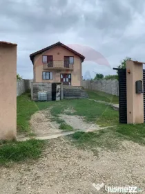 Vila la cheie complet mobilată și utilată