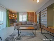 Vilă modernă, cu garaj, panouri și pompă de căldură... 