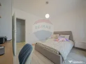 Vilă modernă, cu garaj, panouri și pompă de căldură... 