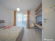 Vilă modernă, cu garaj, panouri și pompă de căldură... 