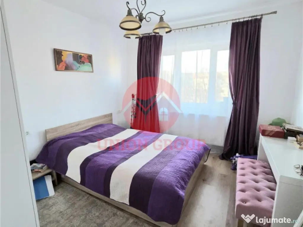 Apartament 3 Camere, Semidecomandat, Zona Dacia