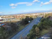 Apartament cu 3 camere decomandat - Zona Tractorul 