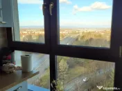 Apartament cu 3 camere decomandat - Zona Tractorul 