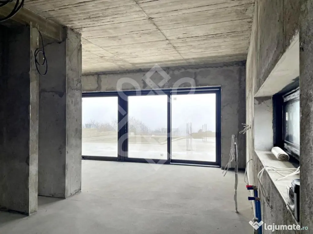 Casa spatioasa de vanzare cu teren 1146 mp, zona Colinelor