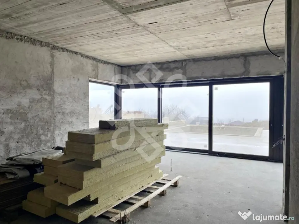 Casa spatioasa de vanzare cu teren 1146 mp, zona Colinelor
