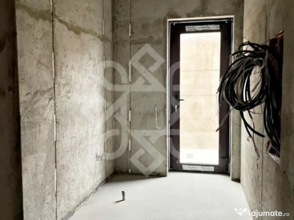 Casa spatioasa de vanzare cu teren 1146 mp, zona Colinelor