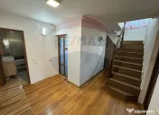 Casă / Vilă cu 5 camere de vânzare în zona Dorobantul 
