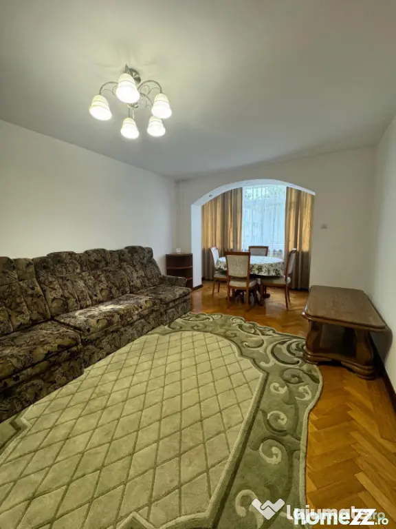 Apartament central de inchiriat, 3 camere, Radauti