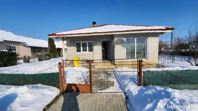 Casa de vanzare, 4 camere, 124 mp, in Arcalia