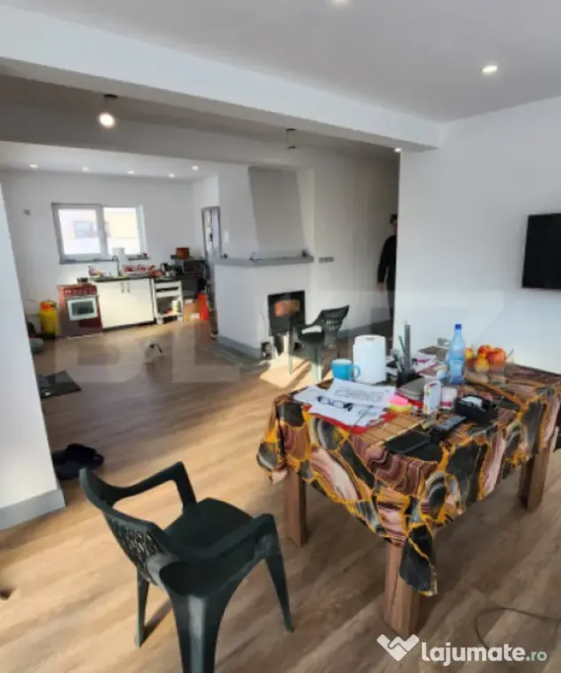 Casa de vanzare, 4 camere, 124 mp, in Arcalia