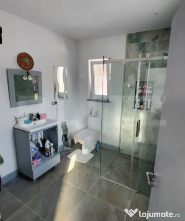 Casa de vanzare, 4 camere, 124 mp, in Arcalia