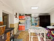 Gospodarie autentică bănățeană, cu teren generos și... 