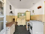 Gospodarie autentică bănățeană, cu teren generos și... 