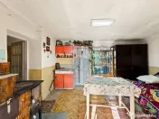 Gospodarie autentică bănățeană, cu teren generos și... 