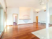 Vanzare Vila 5 camere cu semineu, piscina si priveliste l... 