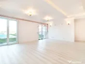 Vanzare Vila 5 camere cu semineu, piscina si priveliste l... 