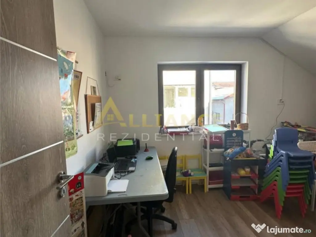 Casa - 370.000eur - 6 Dormitoare living